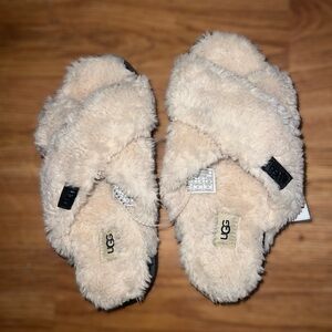 UGG Fuzz Sugar Cross Slide